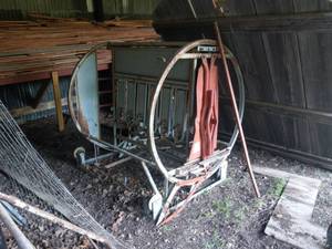 lot 1378 image: Calf Squeeze Chute