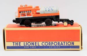 lot 4152 image: Lionel Train No. 3927 Track Cleaning Car in Original Box