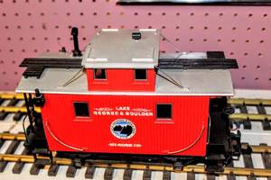 lot 4253 image: LGB 4065 Lake George & Boulder Caboose G - Scale