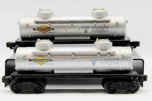 lot 4176 image: Lionel Train Lot of 2 - 6465 Sunoco Tank Cars