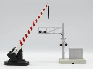 lot 4213 image: Lionel Train No. 252 Crossing Gate and No. 2934 Railroad Crossing