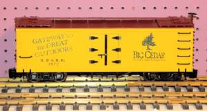 lot 4255 image: G Scale Big Cedar Box Car Train