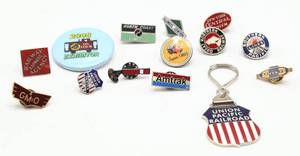 lot 4294 image: 14 Badge Button Keychain Pins Collection - Santa Fe Super Chief, Union Pacific Railroad, GM&O, North Coast Limited, New York Central System, Illinois Central ...