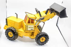 lot 4319 image: Vintage Tonka Front End Loader Turbo-Diesel XMB-975 Stamped 54320