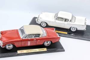 lot 4323 image: (2) Studebakers 1957 Golden Hawk and 1953 Starliner By Maisto