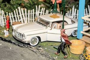 lot 4302 image: Chrysler 300B 1956 118 Scale and 1950 For Step Van Diecast models - Pull tab still in place on Police Van