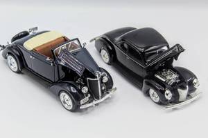 lot 4304 image: 1936 Ford Deluxe Convertible Welly # 2422 and 1940 Ford Racing Champions