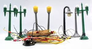 lot 4358 image: Model Train Set Assorted Lights and Wires Lot