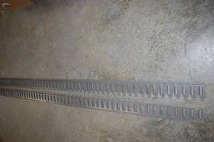 lot 133 image: 2 Sticks Kinedyne E-Track 10 Foot