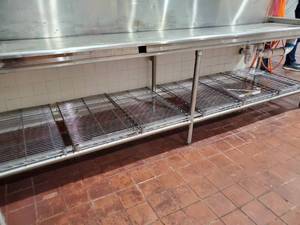 lot 4576 image: Dish Washing Table