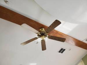 lot 4589 image: (4) Ceiling Fans