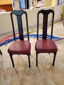 lot 4621 image: (2) Dining Chairs