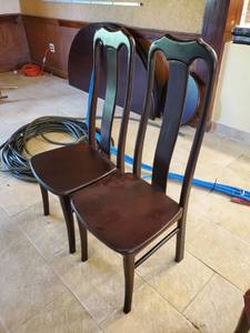 lot 4622 image: (2) Dining Chairs