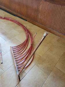 lot 4637 image: 12 Manifold Pex Tubing With Shut Off Valves