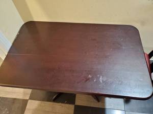 lot 4640 image: 46in x 18in Table With Chair