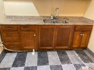 lot 4648 image: 9ft x 3ft Lower Cabinets With Sink