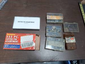 lot 1934 image: 555pc Storehouse Cotter Pin Set W Case and Assorted Hardware