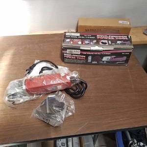 lot 1976 image: Oscillating Multi-tool Chicago Electric 120 Volt 1.5 Amps