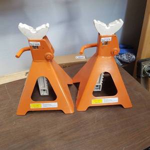 lot 1982 image: Pair of 6 Ton Jack Stands