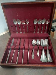 lot 3271 image: Assorted Silver Plated Flatware in Box