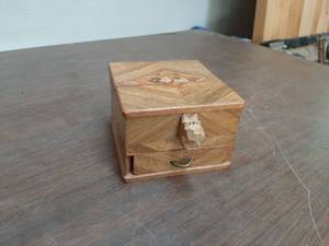 lot 3273 image: Wood Cigarette Dispenser - Made in Occupied Japan