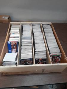 lot 3285 image: Large Box of Sports Cards - Mostly Basketball, a few Baseball