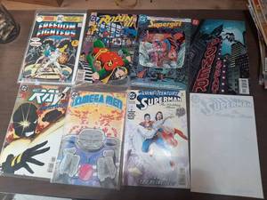 lot 3288 image: Assorted DC Comics - Freedom Fighters No 1