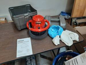 lot 3301 image: Craftsman Buffer Polisher