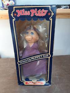 lot 3353 image: Miss Piggy Muppet Doll