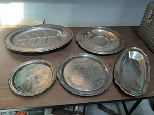 lot 3375 image: Assorted Silverplate Platters