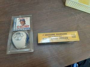 lot 3384 image: Sammy Sosa Baseball and Joke Golf Balls