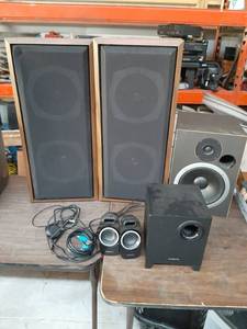 lot 3399 image: Assorted Speakers