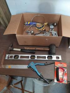 lot 3416 image: Assorted Tools - Hammer and Mallet