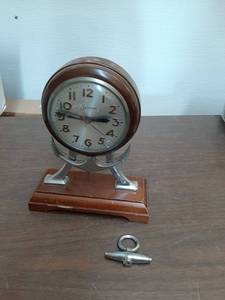 lot 3427 image: Anchor Clock - Top Needs Repaired