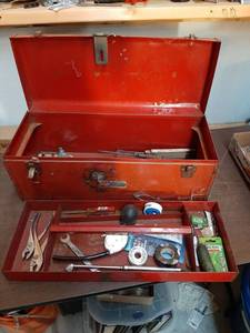 lot 3440 image: Toolbox with Contents - 1 Latch is Broken