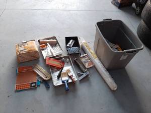 lot 3446 image: Assorted Painting Supplies