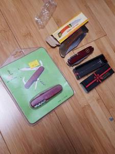 lot 7088 image: 3 Knives