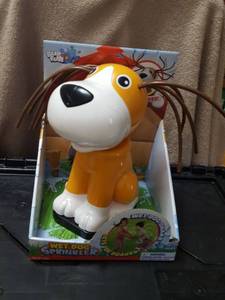 lot 7092 image: Wet dog sprinkler