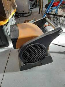 lot 3409 image: Lasko Fan