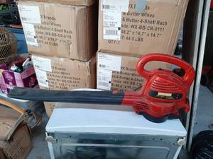 lot 6779 image: Craftsman Electric Blower - Works