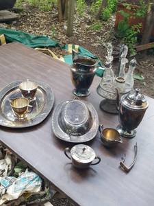 lot 6229 image: Metal serving Ware, some damage