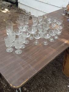 lot 6234 image: Assorted stemware