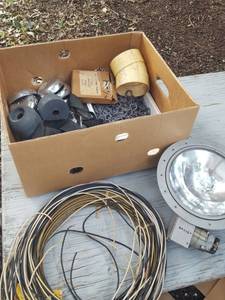 lot 6247 image: banding Clips, wire, light