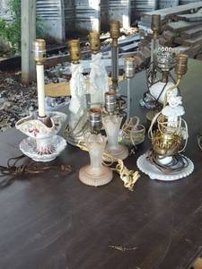 lot 6282 image: Assorted lamps