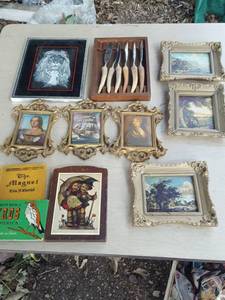 lot 6285 image: Small pictures and knives