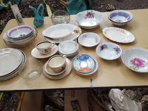 lot 6297 image: Assorted dinnerware