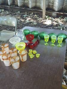 lot 6307 image: Assorted glassware