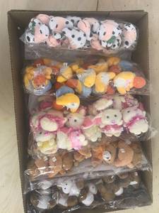 lot 6331 image: Approx 5 dozen assorted stuffed animal keychains