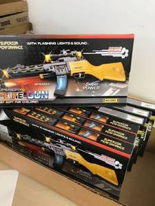 lot 6358 image: 7 toy guns