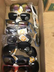 lot 6394 image: approx 10 pairs sunglasses